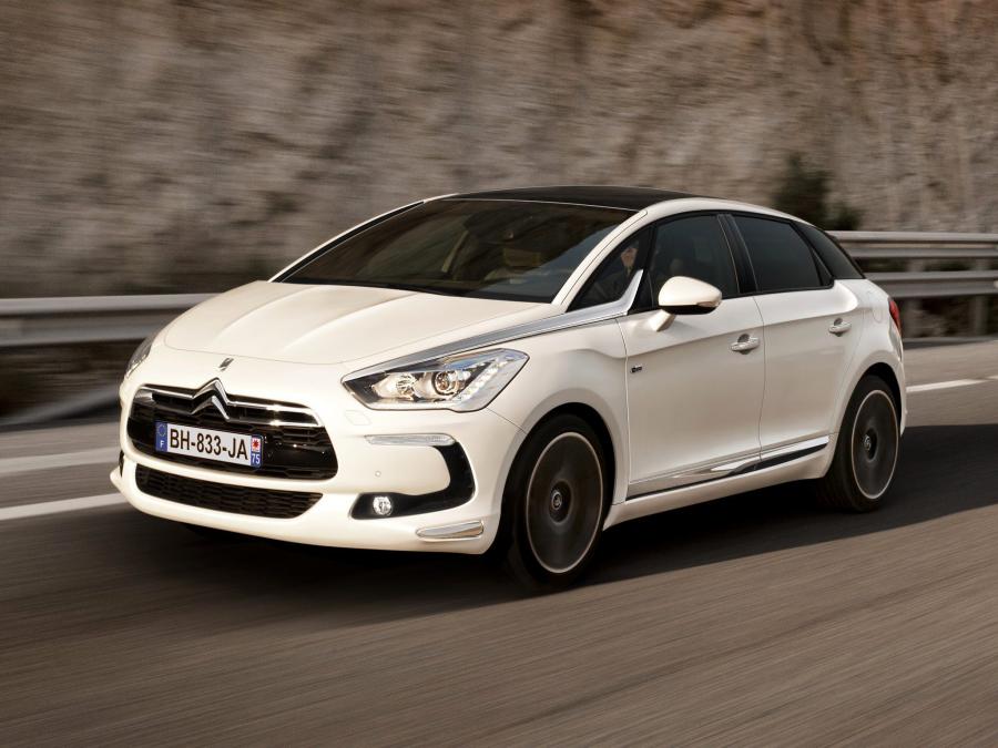  Citroen DS5 HYbrid4 2011 года  (фото 22 из 23)